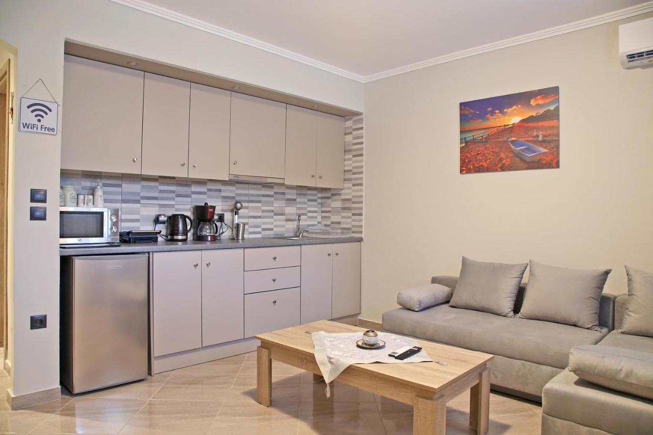 Comfortable Near Athens Airport!! Apartment *